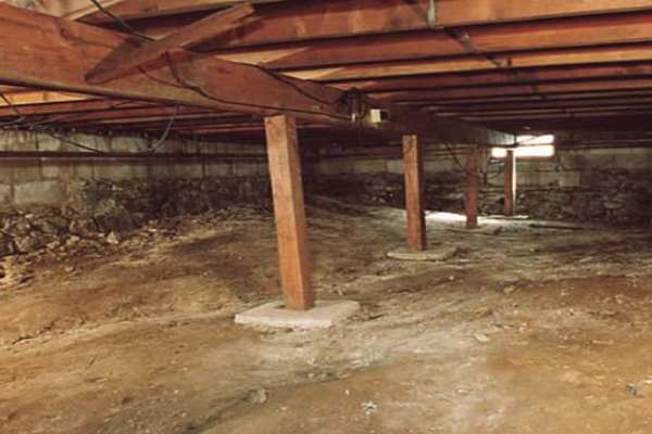 crawlspace cleaning